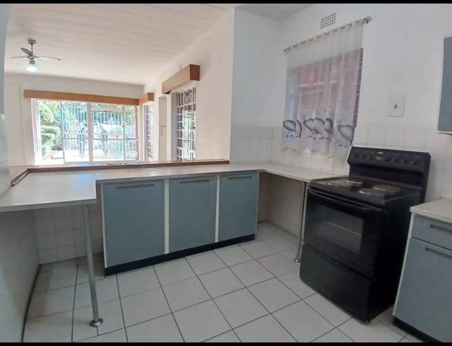 3 BEDROOM TOWNHOUSE FOR SALE IN BRACKENHURST